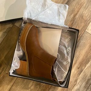 MIA Platform Boots